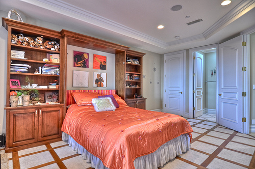 orange-room