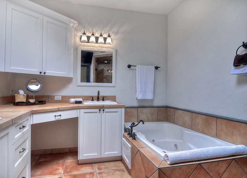 s-master-bath
